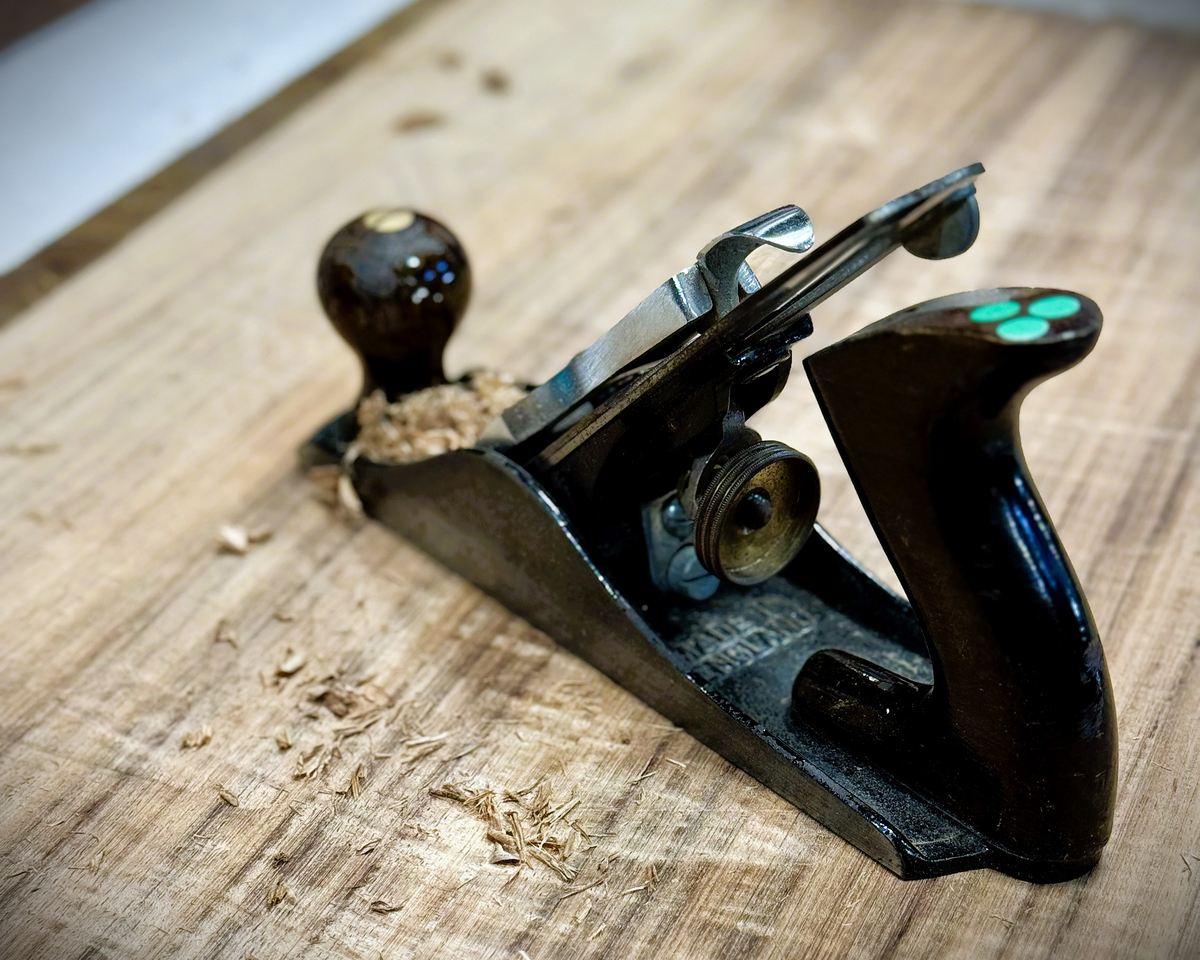 Jointing and thicknessing the plates &ndash; photograph 7 of 10