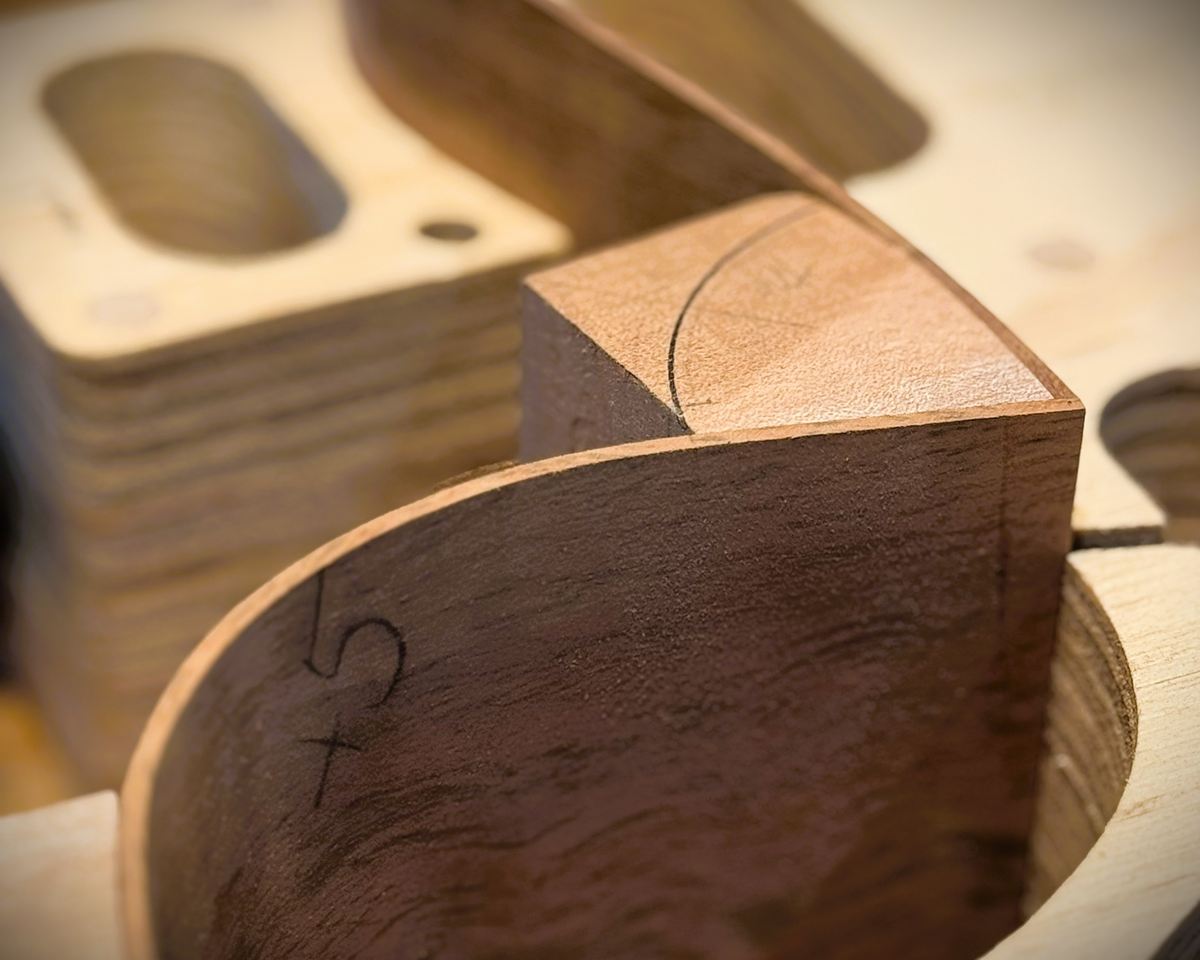 Creating the Florentine cutaway &ndash; photograph 8 of 10